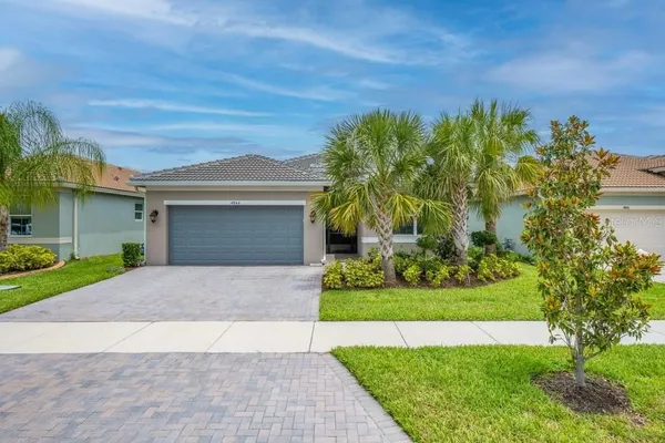 Property Slideshow image 3 of 50 | 4844 avila lakes dr, Wimauma, FL, 33598
