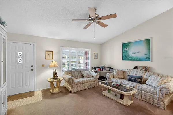 Property Slideshow image 3 of 26 | 2292 austrian ln 26, Clearwater, FL, 33763