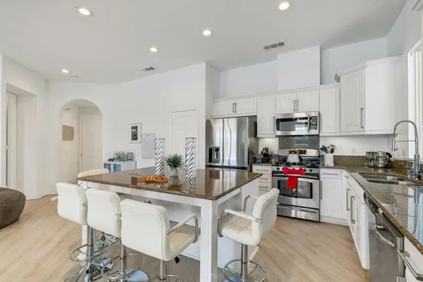 Property Slideshow image 2 of 30 | 84297 canzone dr, Indio, CA, 92203