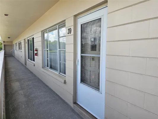 Property Slideshow image 2 of 5 | 2284 philippine dr 39, Clearwater, FL, 33763