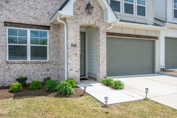 Property Slideshow image 2 of 30 | 510 byres ct, Smyrna, TN, 37167