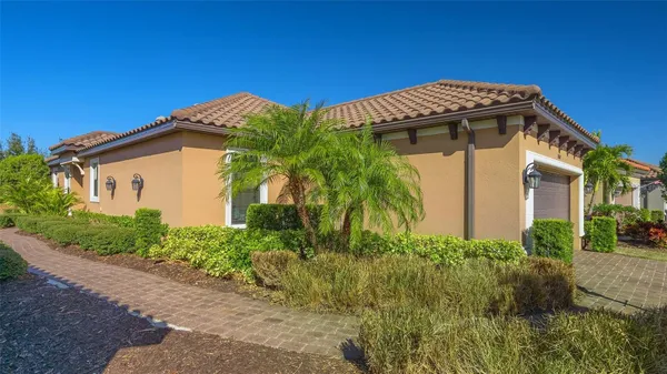 Property Slideshow image 3 of 61 | 12667 sorrento way, Bradenton, FL, 34211
