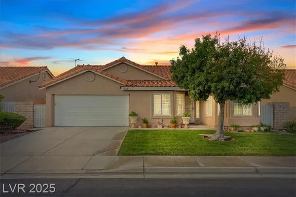 Property Slideshow image 2 of 22 | 7962 kinsella way, Las Vegas, NV, 89147