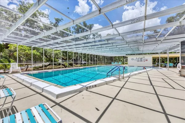 Property Slideshow image 3 of 26 | 4184 oakhurst cir 3154, Sarasota, FL, 34233