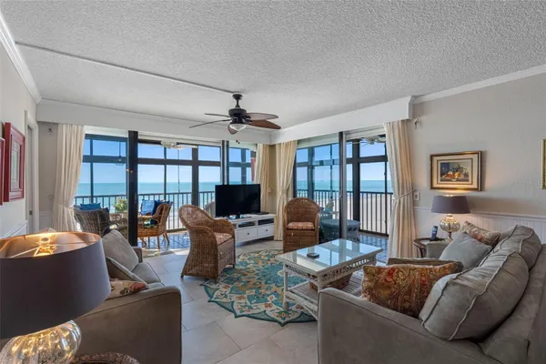 Property Slideshow image 2 of 22 | 18304 gulf blvd apt 417, Redington Shores, FL, 33708