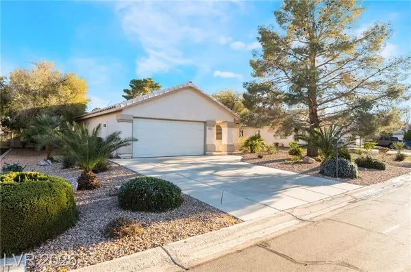 Property Slideshow image 3 of 50 | 5412 desert paradise dr, Las Vegas, NV, 89130