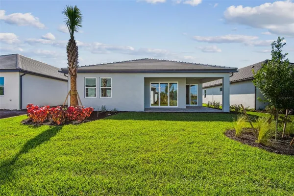 Property Slideshow image 3 of 41 | 17139 savory mist cir, Lakewood Ranch, FL, 34211