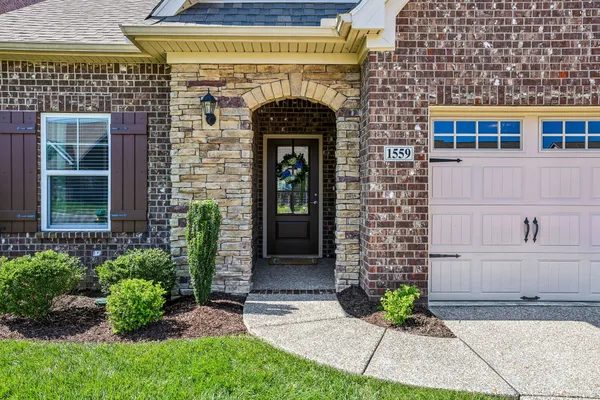 Property Slideshow image 2 of 53 | 1559 cedarbrooke ln, Lebanon, TN, 37090
