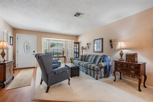Property Slideshow image 3 of 43 | 6328 ocean pines ln, Spring Hill, FL, 34606