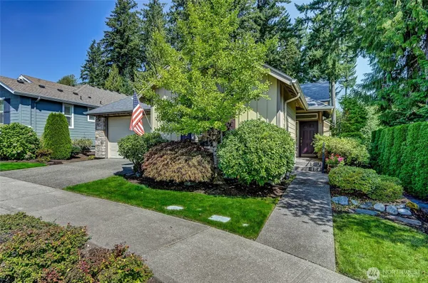 Property Slideshow image 3 of 38 | 24036 ne adair rd, Redmond, WA, 98053