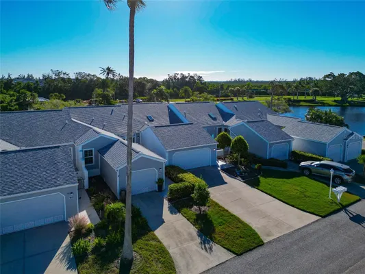 Property Slideshow image 3 of 63 | 515 woodstork cir, Bradenton, FL, 34209