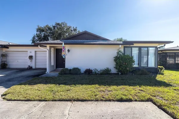 Property Slideshow image 2 of 31 | 2846 highlands blvd d, Palm Harbor, FL, 34684