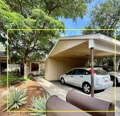 Property Slideshow image 3 of 52 | 3332 tallywood ct 7086, Sarasota, FL, 34237