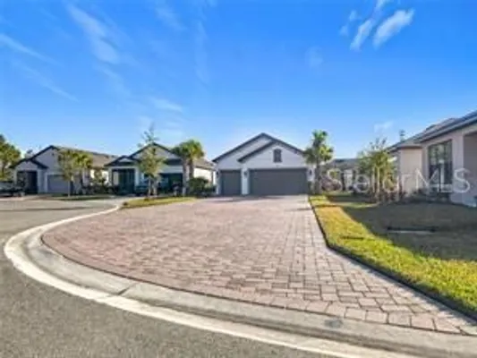 Property Slideshow image 3 of 46 | 1062 umbria dr, Kissimmee, FL, 34759
