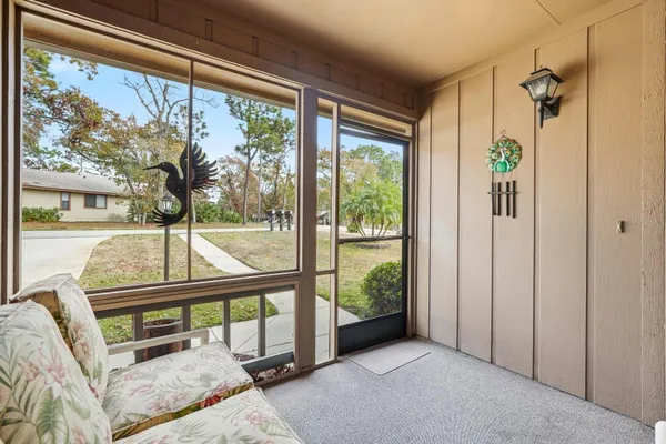 Property Slideshow image 3 of 43 | 11 lakepoint cir, Port Orange, FL, 32128