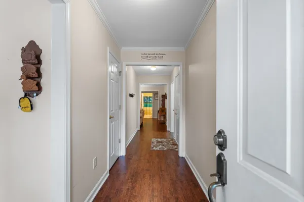 Property Slideshow image 3 of 36 | 327 forest glen cir, Murfreesboro, TN, 37128