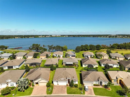 Property Slideshow image 3 of 36 | 3667 plymouth dr, Winter Haven, FL, 33884