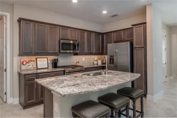 Property Slideshow image 3 of 26 | 5333 nw 33rd pl, Ocala, FL, 34482