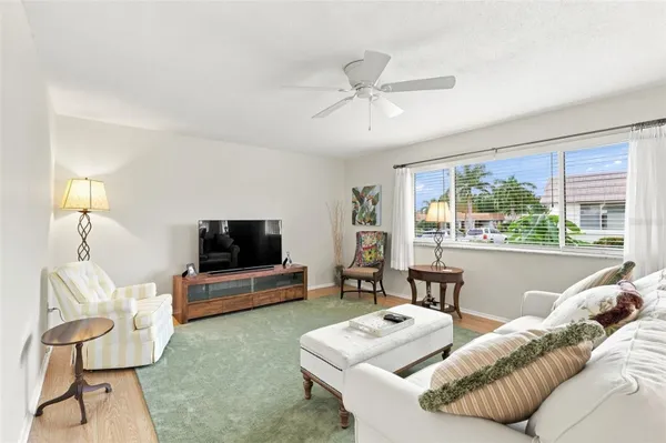 Property Slideshow image 3 of 31 | 2407 riverbluff pkwy v-226, Sarasota, FL, 34231