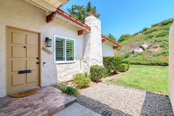 Property Slideshow image 2 of 61 | 16657 roca dr, San Diego, CA, 92128