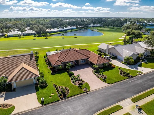 Property Slideshow image 2 of 68 | 810 carnoustie dr, Venice, FL, 34293