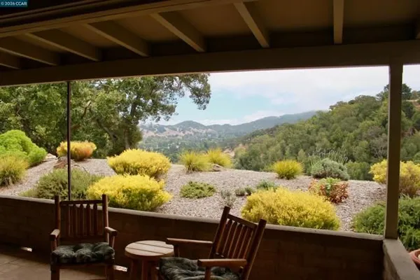 Property Slideshow image 3 of 73 | 2100 skycrest dr 10, Walnut Creek, CA, 94595