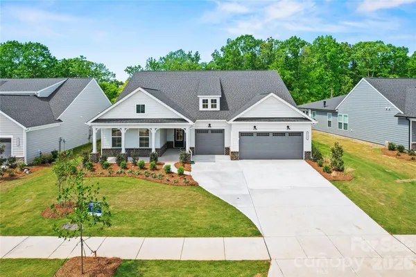 Property Slideshow image 2 of 42 | 2735 peak ct, Belmont, NC, 28012