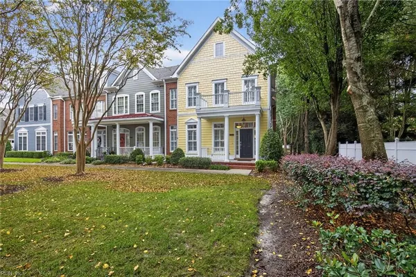 Property Slideshow image 2 of 45 | 1000 lil walnut ln, Chesapeake, VA, 23320