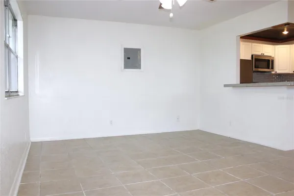 Property Slideshow image 3 of 47 | 101 cambridge trl 194, Sun City Center, FL, 33573