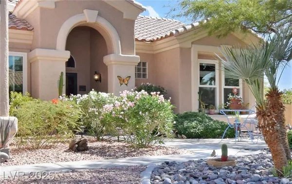 Property Slideshow image 2 of 40 | 2332 rumriver st, Las Vegas, NV, 89134