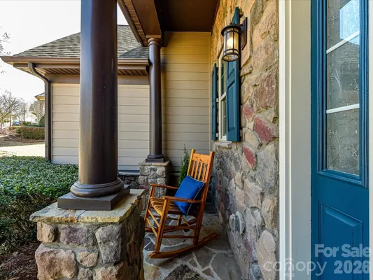 Property Slideshow image 3 of 48 | 15133 high bluff ct, Charlotte, NC, 28278