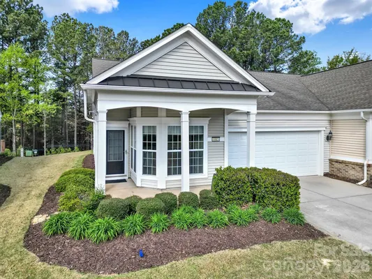 Property Slideshow image 2 of 42 | 1015 sweetleaf dr, Fort Mill, SC, 29707