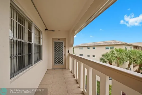 Property Slideshow image 2 of 25 | 2905 victoria pl # 4, Coconut Creek, FL, 33066