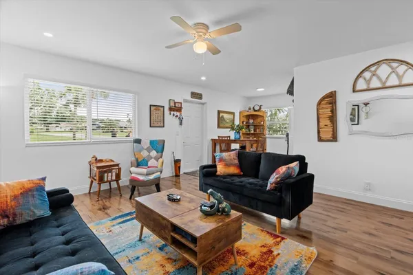 Property Slideshow image 3 of 19 | 202 bedford trl apt 120, Sun City Center, FL, 33573