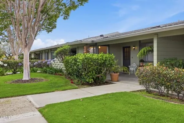 Property Slideshow image 2 of 42 | 72 w garden grn, Port Hueneme, CA, 93041