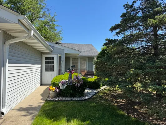 Property Slideshow image 2 of 16 | 7304 lynda ct, Fox Lake, IL, 60020