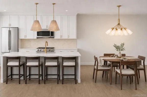 Property Slideshow image 3 of 13 | 605 bay view cir 5, Brookhaven, NY, 11955