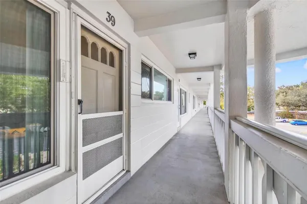 Property Slideshow image 2 of 40 | 2021 australia way 39, Clearwater, FL, 33763