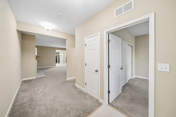 Property Slideshow image 3 of 22 | 757 bellevue cir, Oswego, IL, 60543
