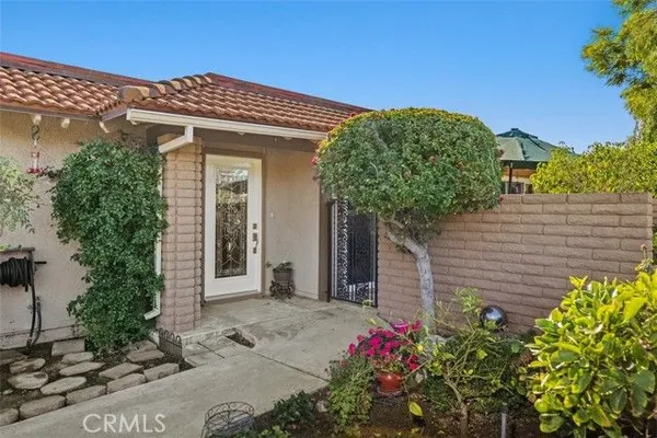 Property Slideshow image 2 of 33 | 3147 via vis b, Laguna Woods, CA, 92637