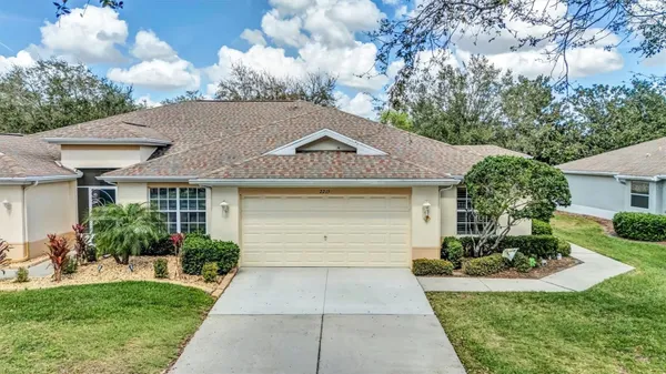 Property Slideshow image 2 of 64 | 2215 worthington greens dr 20, Sun City Center, FL, 33573