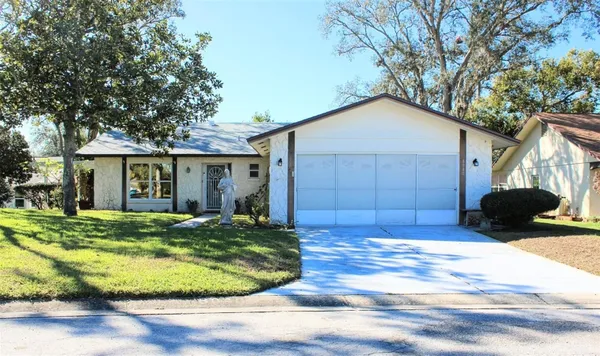 Property Slideshow image 2 of 30 | 8040 pasadena dr, Port Richey, FL, 34668