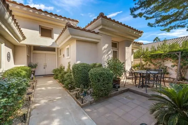 Property Slideshow image 2 of 65 | 37468 westridge ave, Palm Desert, CA, 92211