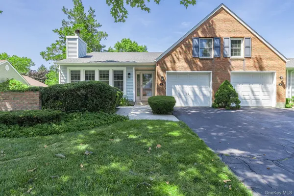 Property Slideshow image 2 of 45 | 32 chippendale dr, Brookhaven, NY, 11766