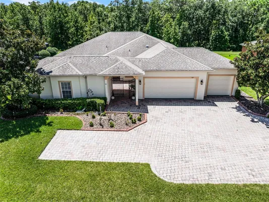 Property Slideshow image 2 of 89 | 917 shorehaven dr, Poinciana, FL, 34759