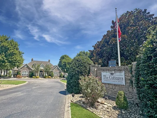 Property Slideshow image 3 of 37 | 825 s browns ln 2503, Gallatin, TN, 37066