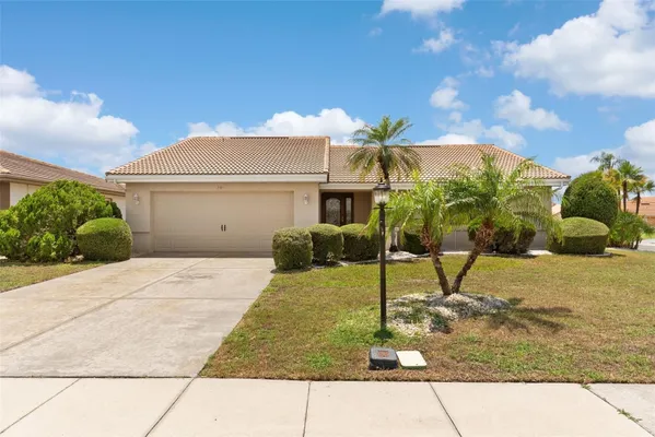 Property Slideshow image 2 of 39 | 701 baltusrol way, Sun City Center, FL, 33573