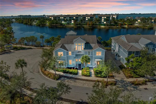 Property Slideshow image 2 of 100 | 348 sapphire lake dr unit 201, Bradenton, FL, 34209