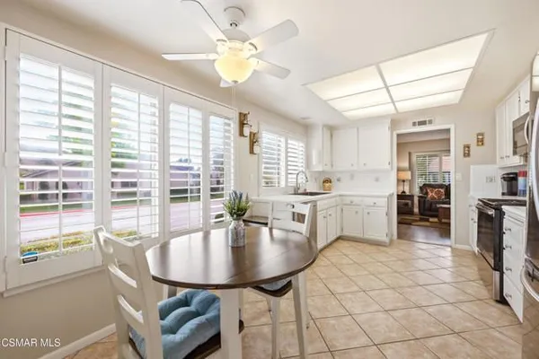 Property Slideshow image 3 of 39 | 41055 village 41 41, Camarillo, CA, 93012
