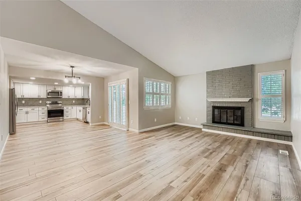 Property Slideshow image 2 of 22 | 2800 s heather gardens way b, Aurora, CO, 80014